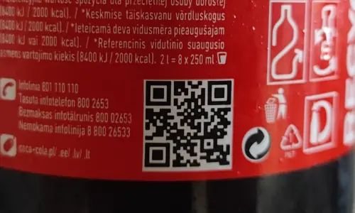 Kod QR z etykiety napoju Coca-Cola
